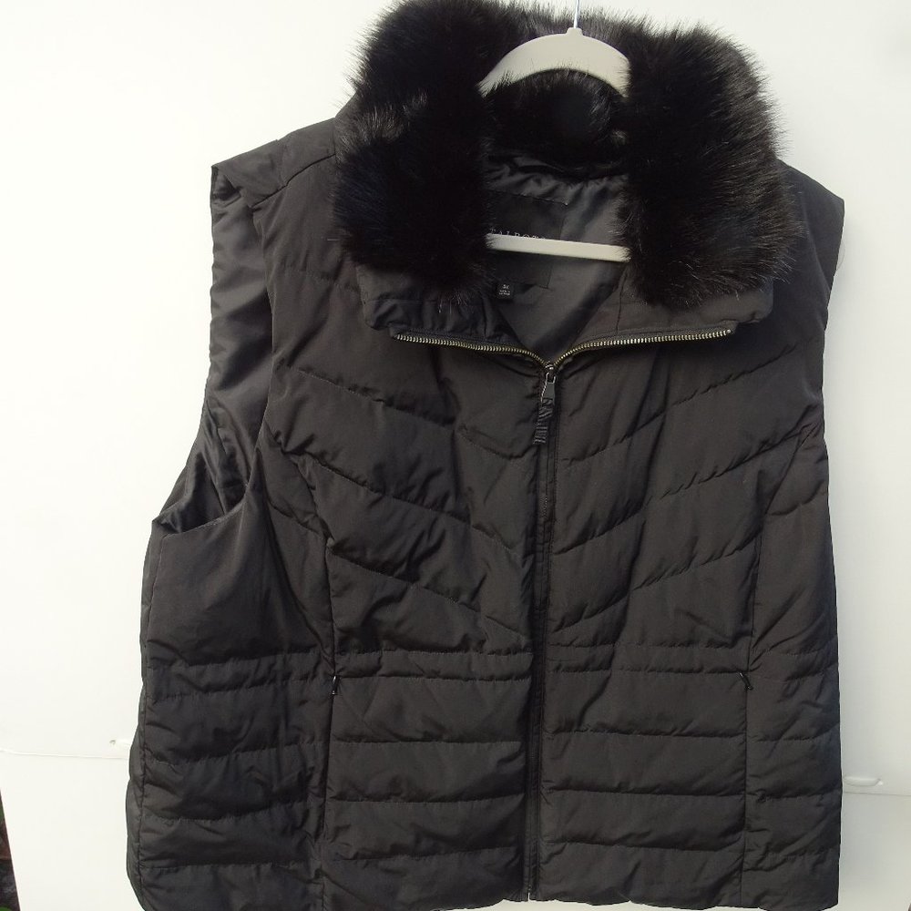 Talbot Plus Black Puffer Vest with r=Removable Faux Fur Collar 3X